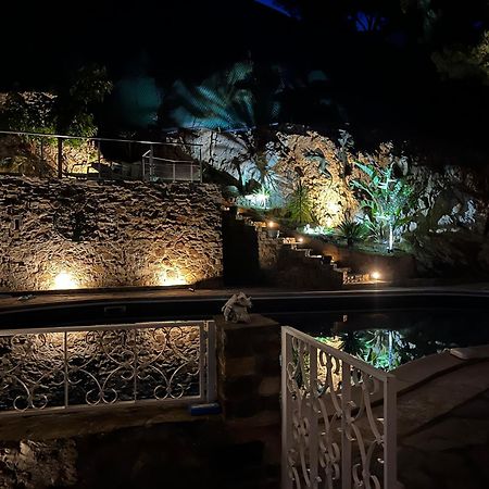 Meuble Tourisme 4*, Les Pieds Dans L'Eau, Villa Las Palmeras La Londe-les-Maures Bagian luar foto