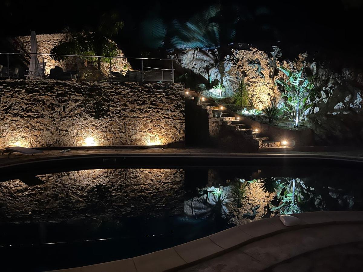 Meuble Tourisme 4*, Les Pieds Dans L'Eau, Villa Las Palmeras La Londe-les-Maures Bagian luar foto